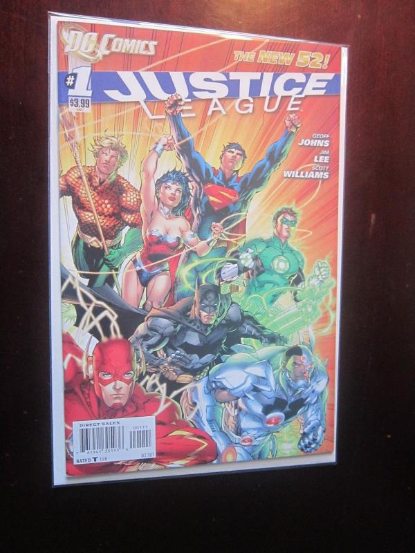 Justice League (2011) #1A - 8.5 VF+ - 2011