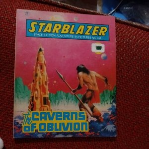 STARBLAZER Space fiction Adventure in Pictures No.44 caverns of Oblivion 1981