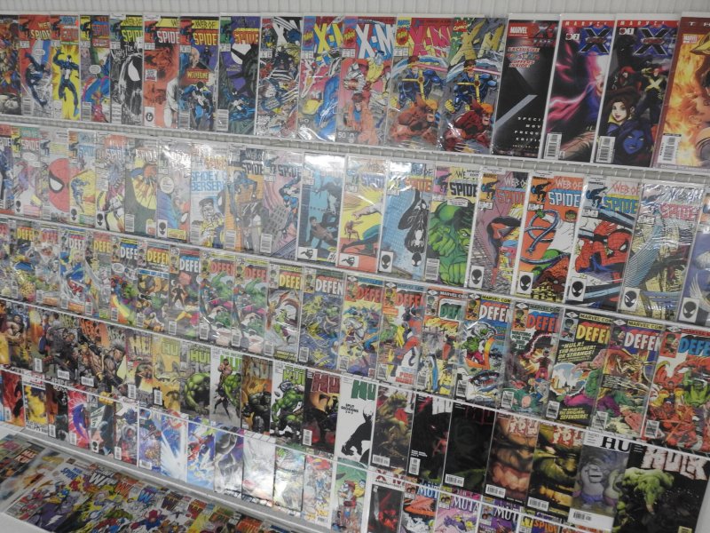 Huge Lot 140+ Comics W/Spider-Man,  Defenders,  X-Men+ Avg VF- Condition!!
