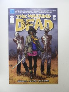 The Walking Dead #19 (2005) 1st Michonne signed Tony Moore no cert VF/NM
