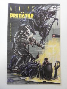 Aliens vs. Predator #3 VF- Condition!