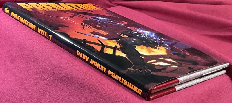 PREDATOR Vol 1 - Dark Horse -Hardbound limited/signed in dust jacket