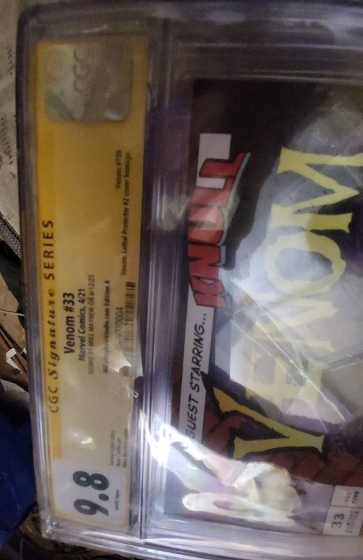 Venom #33 Mayhew Cover A (2021) signed