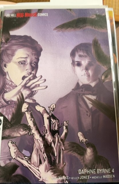 Lot of 16 Comics (See Description) Deep Beyond, Daphne Byrne, Defenders, Wond...