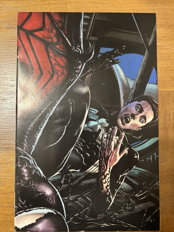 Amazing Spider-man #9 Rare Mico Suayan Virgin Variant