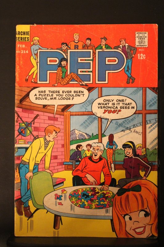 Pep #214 Mid-Grade Ski Lodge cover!  Archie, Veronica and her dad! FN Wow!