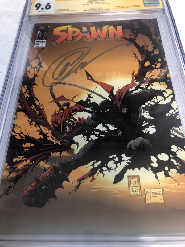 Spawn (1995) # 32 (CGC 9.6 SS) Signed Greg Capullo * Image Comics