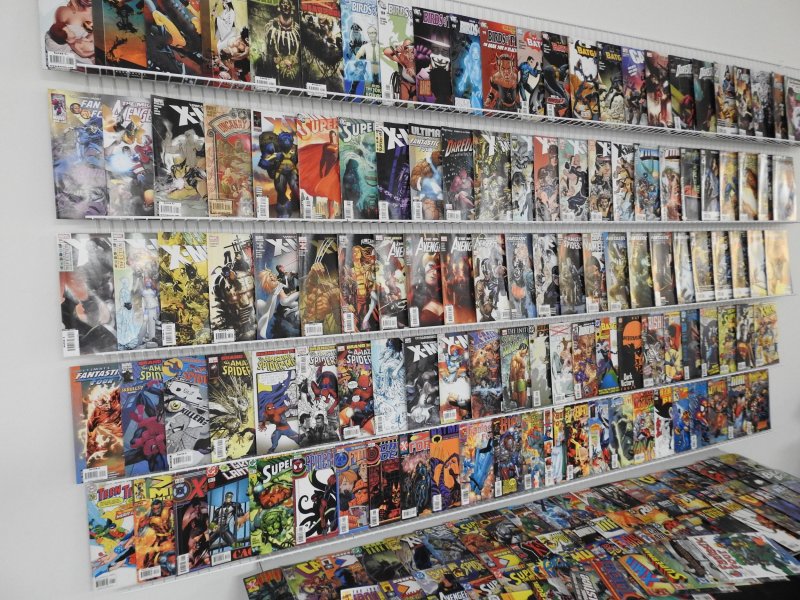 Huge Lot 180+ Comics W/ X-Men, Avengers, Spider-Man, +More! Avg VF- Condition!