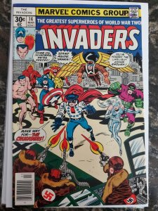 Invaders #14 Marvel (77) VF