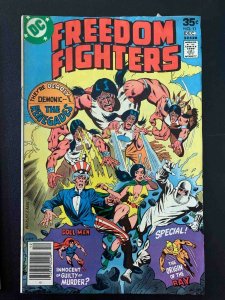 Freedom Fighters #11 Dc Comics 1977 Fn- Newsstand