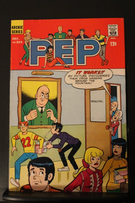 Pep #224 (1968) High-Grade VF Weatherby Portrait dodged by Archie/Jughead Wow!