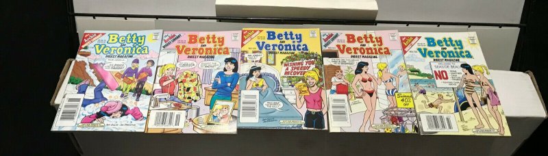 BETTY and VERONICA DIGEST MAGAZINE LOT of 5 Early-Mid 2000's FINE! #6 