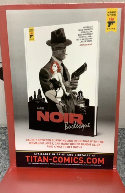 Scarlett Couture: The Munich File #2 Cover B (2023)