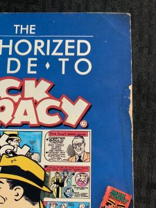 1990 The Authorized Guide to DICK TRACY COLLECTIBLES William Crouch SC GD+ 2.5