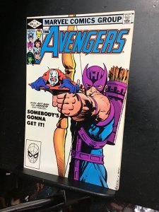 The Avengers #223 (1982) Hawkeye and Ant-man cover key! High grade! VF/NM Wow!