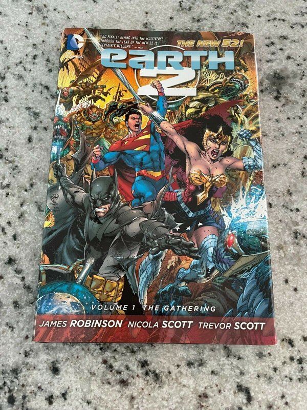 Earth 2 Vol.  1 Hardcover DC Comics Graphic Novel Comic Book Batman Flash DH34