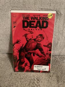 The Walking Dead Deluxe #25 Julian Totino Tedesco Cover