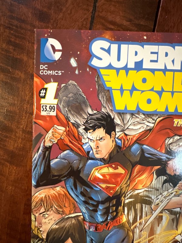 Superman/Wonder Woman #1 (2013)