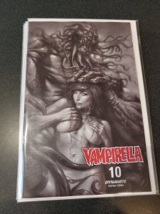 VAMPIRELLA #10 1:10 PARRILLO B&W VARIANT