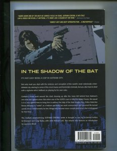 GOTHAM CENTRAL BOOK 1: IN THE LINE OF DUTY (FN/VF) BRUBAKER!! RUCKA!! 2009