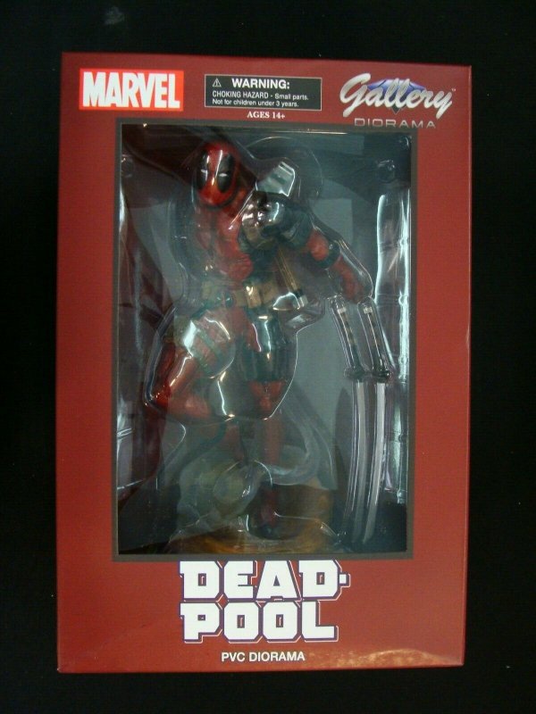 Deadpool Statue Marvel Gallery Diamond Select Toys PVC Figure Diorama