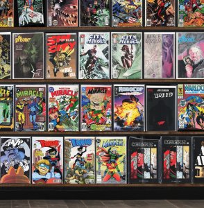 Huge Lot 130+ Comics with Green Arrow, Gambit, Mister Miracle & More!