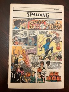 Captain America #212 (1977) - VF