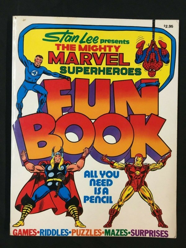 STAN LEE PRESENTS MARVEL SUPERHEROES FUN BOOK, CONTAINS CLASSIC MARVEL ART 1976