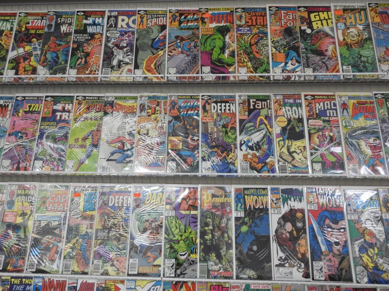 Huge Lot 140+ Comics W/ Defenders, Hulk, Spider-Woman, ROM+ Avg Fine Condition!