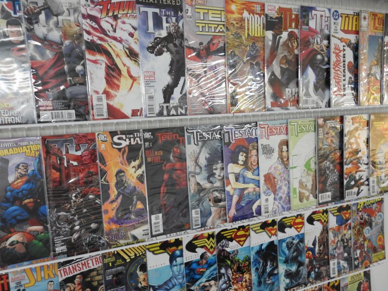 Huge Lot 120 Comics W/ The Mighty Thor, Testament, Teen Titans+ Avg VF- Cond!!