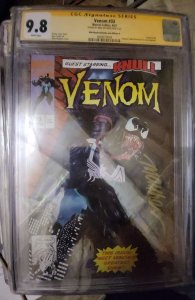 Venom #33 Mayhew Cover A (2021) signed