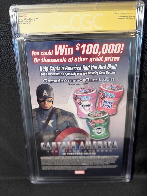 ULTIMATE FALLOUT #4 (2011) CGC SS 9.8 2nd PRINT - Signed By Bagley & Bendis