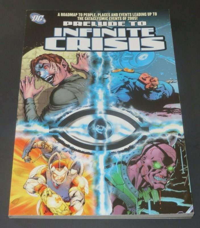 Prelude to Infinite Crisis 2005 DC TBP NM 9.4 White Pages 1st Print Flash Batman