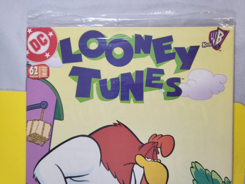 Looney Tunes #62 Polybagged Superman For Animals #1 2000 DC Comics