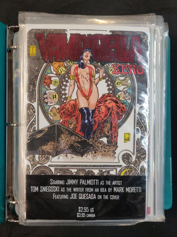 Vampirella Collection Binder - Various Runs incl. 1st Run (Mid-High) 25 pc Lot
