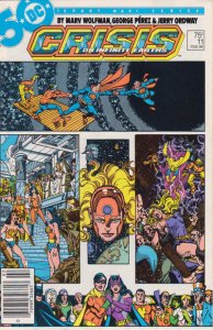 Crisis On Infinite Earths #11 (Newsstand) FN ; DC | George Perez