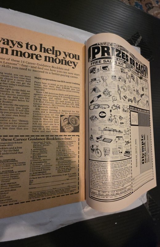 The Brave and the Bold #107 (1973)Aparo art Canary & batman