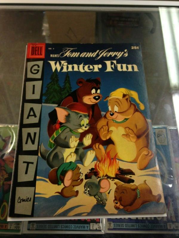 DELL Giant Tom and Jerry's Winter Fun 4 VG Condition