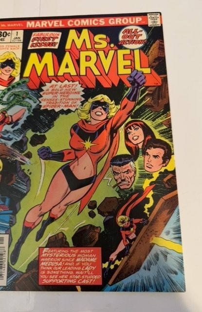 Ms. Marvel #1 (1977)solo series Premier