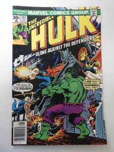 The Incredible Hulk #207 (1977) VF- Condition!