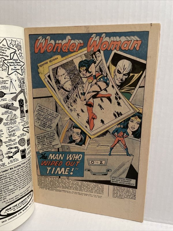 Wonder Woman #220 - Bondage Cover