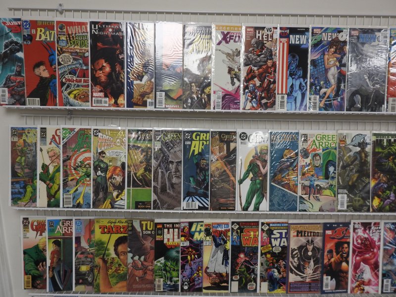 Huge Lot 150+ Comics W/ Batman, Spiderman, Justice League, +More AVG VF-