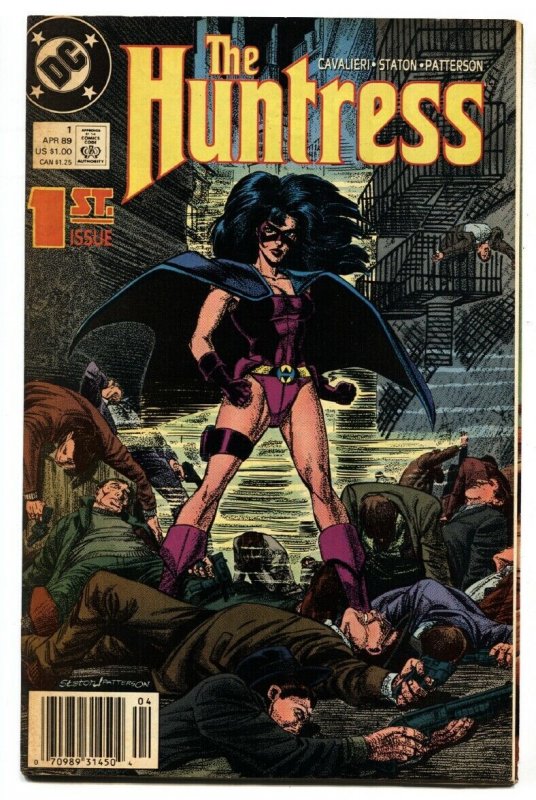 Huntress #1 1989 -vg/fn  First HUNTRESS (Helena Bertinelli)   Newsstand variant