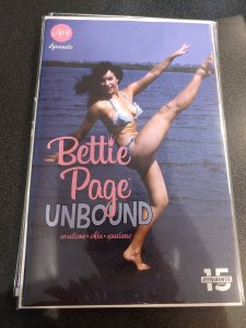 ​BETTIE PAGE UNBOUND #9 VARIANT