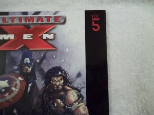 Ultimate X Men Vol 5 :Ultimate War  MARK MILLAR. Art by CHRIS BACHALO.
