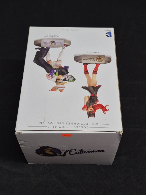 DC Collectibles DC Bombshells Catwoman Statue 237/5200 *PLEASE READ*