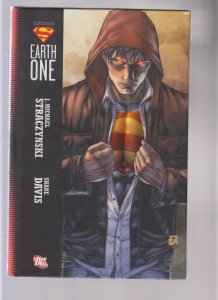 SUPERMAN: EARTH ONE - HARDCOVER  (7.5/8.0) 2010