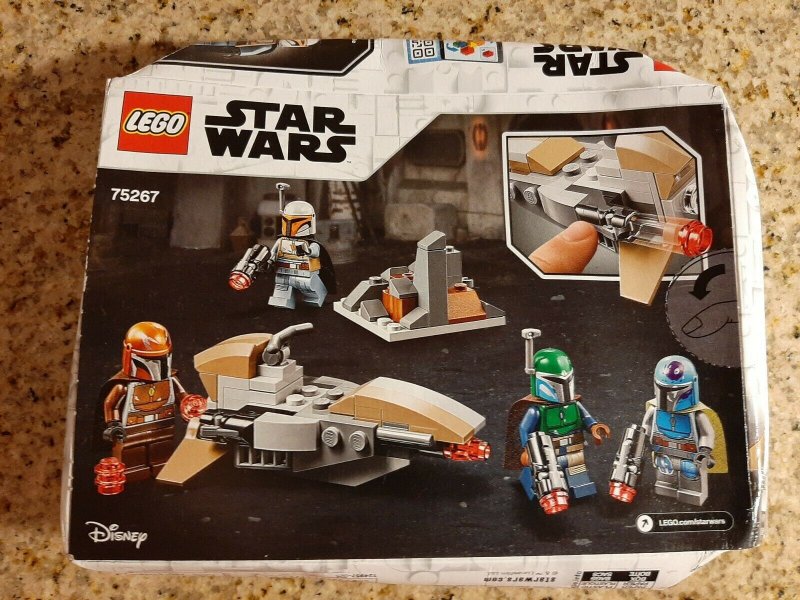 LEGO Star Wars  75267 Mandalorian Battle Pack New with crushed box