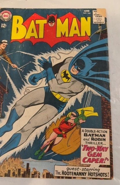 Batman #164 (1964)Two way Gem Caper - chip out of cover conrer