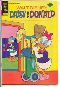 Donald And Daisy #7 1975-golf cover-FN